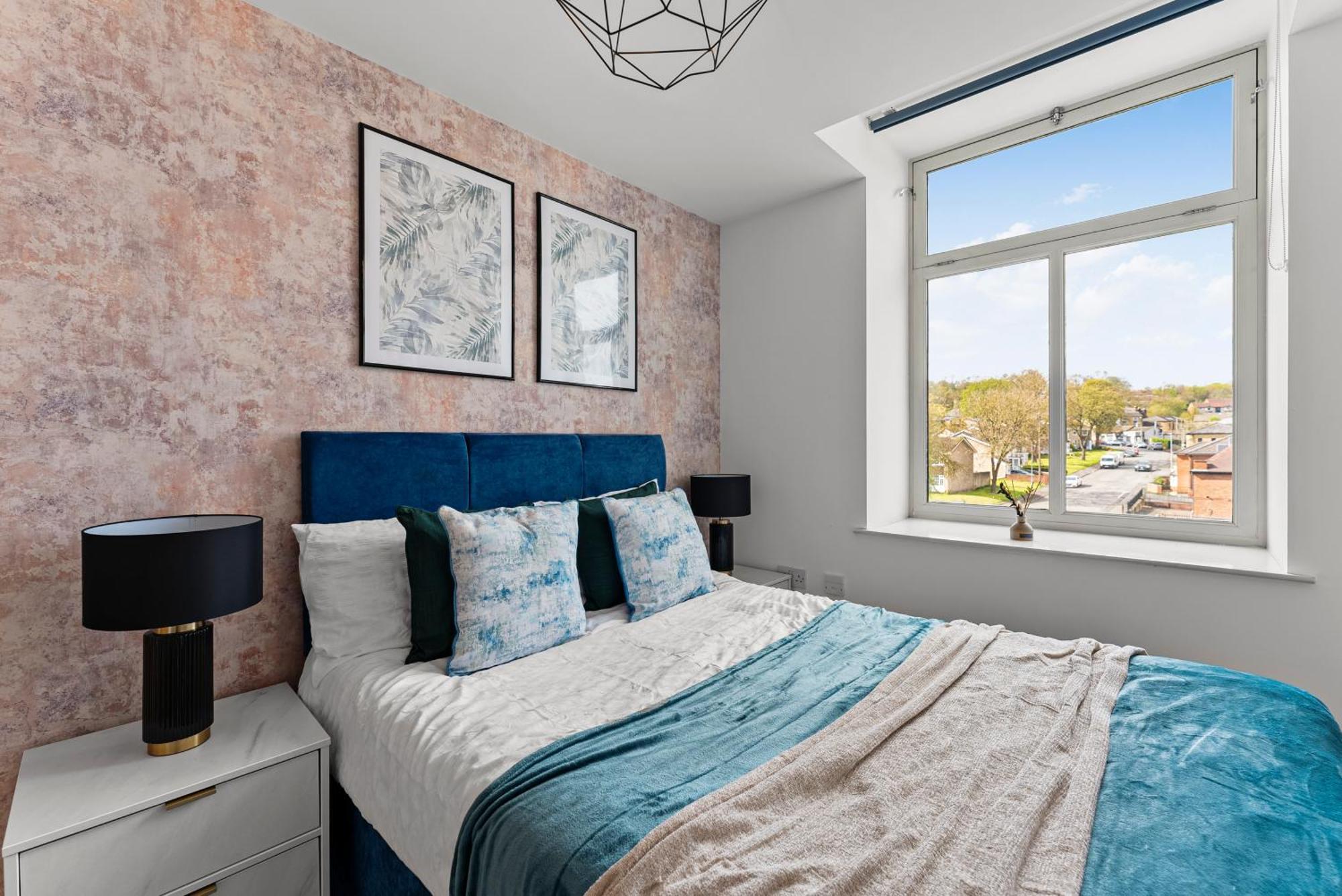 30 Percent Off! Beautiful Apartment In Dewsbury - Sleeps 6 Leeds  Exterior photo